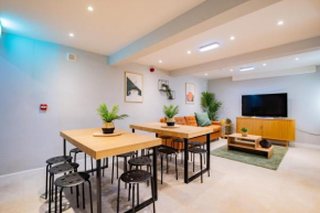 The Large Group House -Sleeps 21